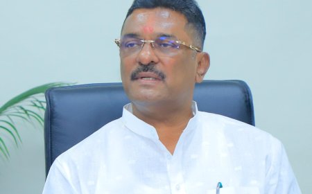 धार्मिक तेढ निर्माण करणाऱ्या बांधकाम व्यावसायिकांचे परवाने रद्द करावेत – परिवहन मंत्री प्रताप सरनाईक