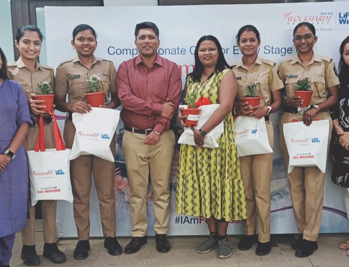 आंतरराष्ट्रीय महिला दिनानिमित्त वॉकहार्ट हॉस्पिटल्सच्या वतीने अग्रभागी कार्य करणाऱ्या महिलांसाठी मोफत आरोग्य तपासणी शिबिर संपन्न