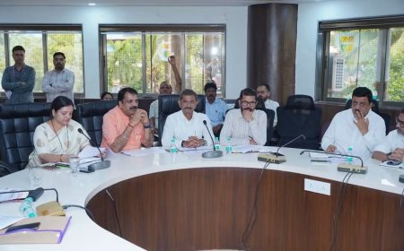 महापौर डिंपल विनोद मेहता यांच्या अध्यक्षतेखाली मनपा कार्यालयात महत्त्वपूर्ण बैठक संपन्न