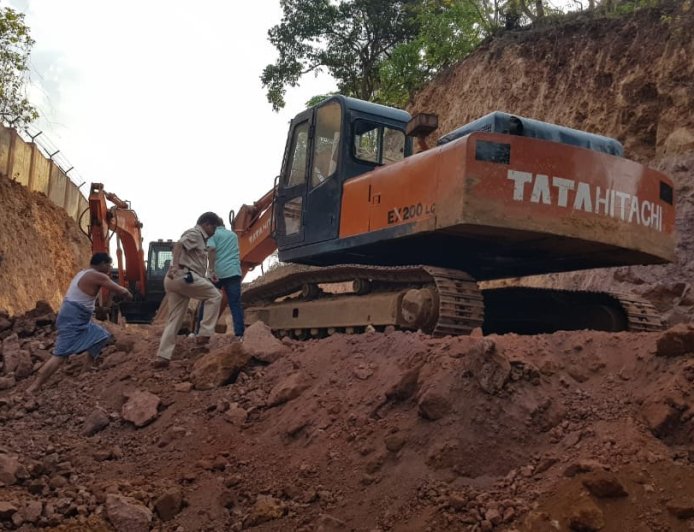 वरसावेतील इको सेंसिटिव्ह झोनमध्ये कथित बेकायदा डोंगरफोड;  सेव्हन इलेव्हन कन्स्ट्रक्शनविरोधात कठोर कारवाईच्या परिवहन मंत्री प्रताप सरनाईक यांच्या सूचना